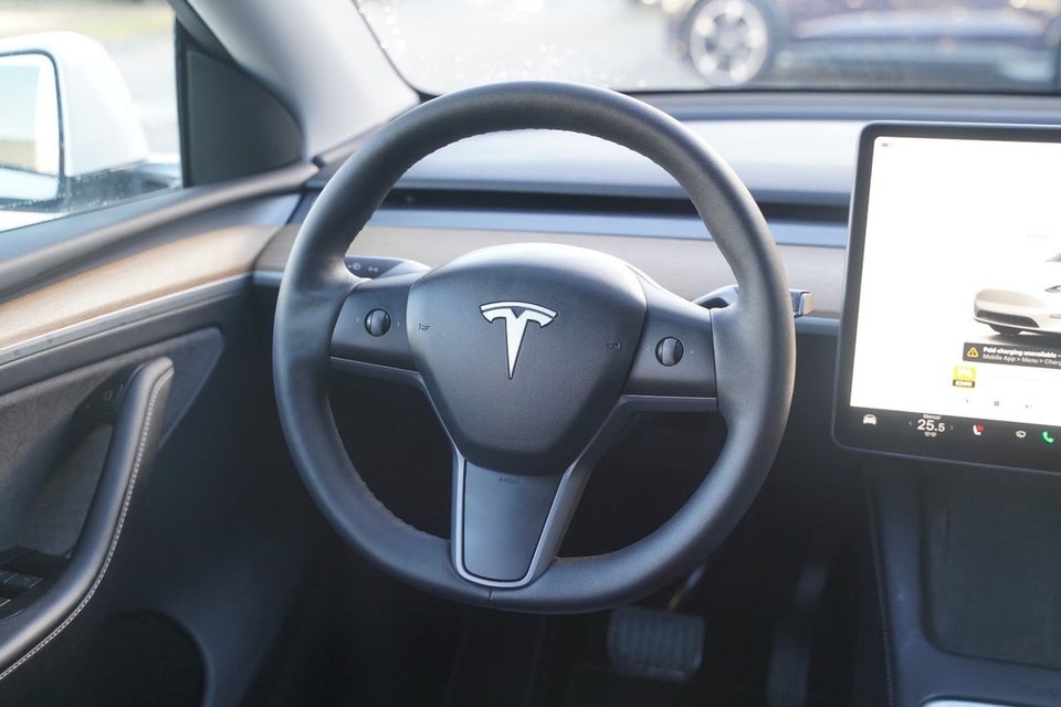 Tesla Model Y Long Range AWD 5d
