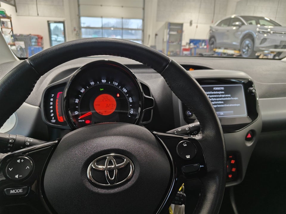 Toyota Aygo 1,0 VVT-i x-pression 5d