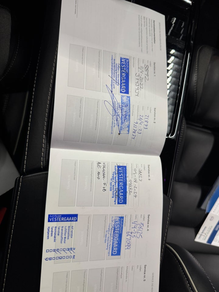 Volvo V60 2,0 T6 ReCharge R-Design aut. AWD 5d