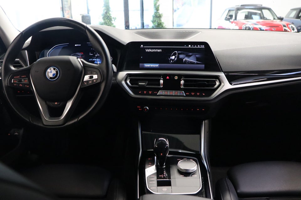 BMW 330e 2,0 Touring Sport Line aut. 5d