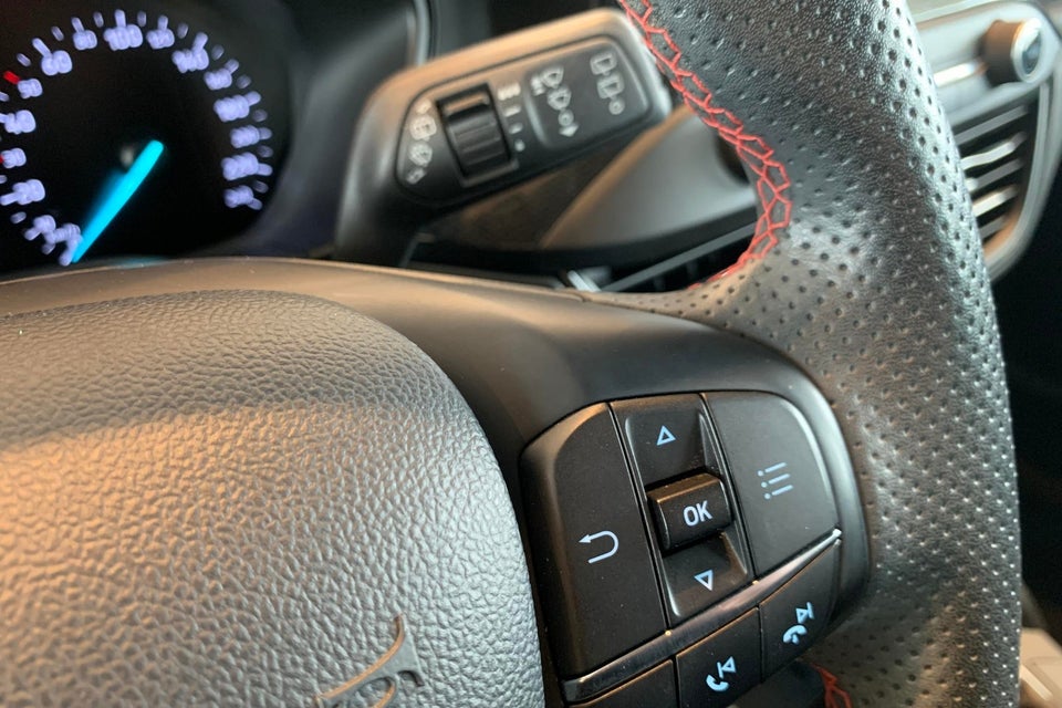 Ford Focus 1,0 EcoBoost ST-Line stc. 5d