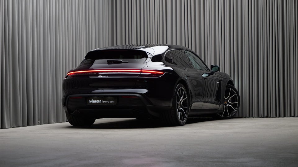 Porsche Taycan Sport Turismo 5d