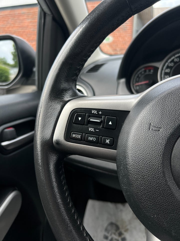 Mazda 2 1,6 DE 95 Advance 5d