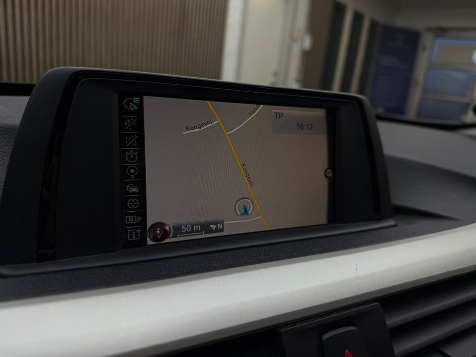 BMW 320d 2,0 Touring Advantage aut. 5d