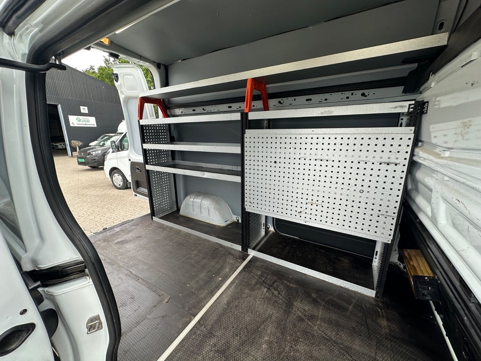 Renault Trafic T29 2,0 dCi 145 L2H2