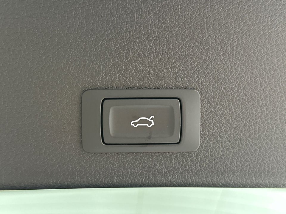 Audi Q8 e-tron 55 S-line quattro 5d