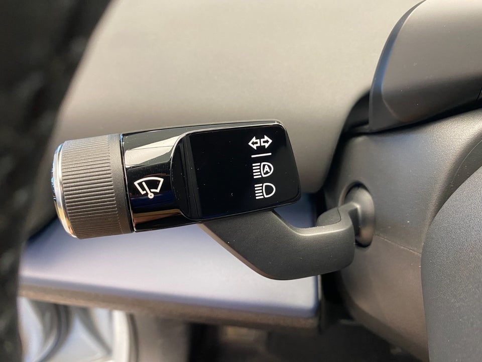 Volvo EX30 Extended Range Plus 5d