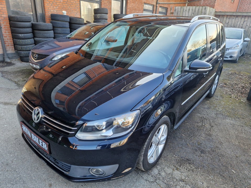 VW Touran 2,0 TDi 140 Comfortline DSG BMT 7prs 5d