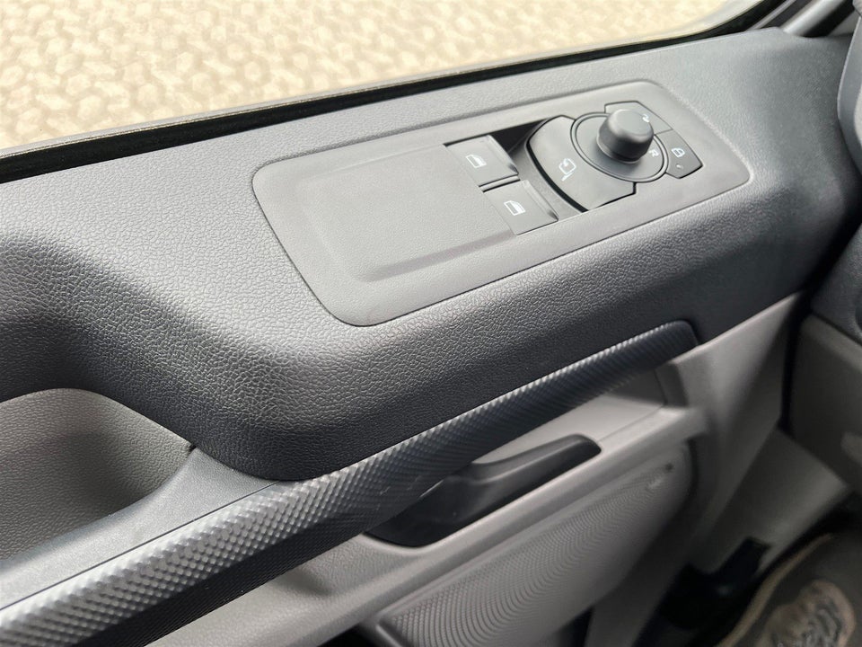 Ford E-Transit Custom 340L 64 Trend