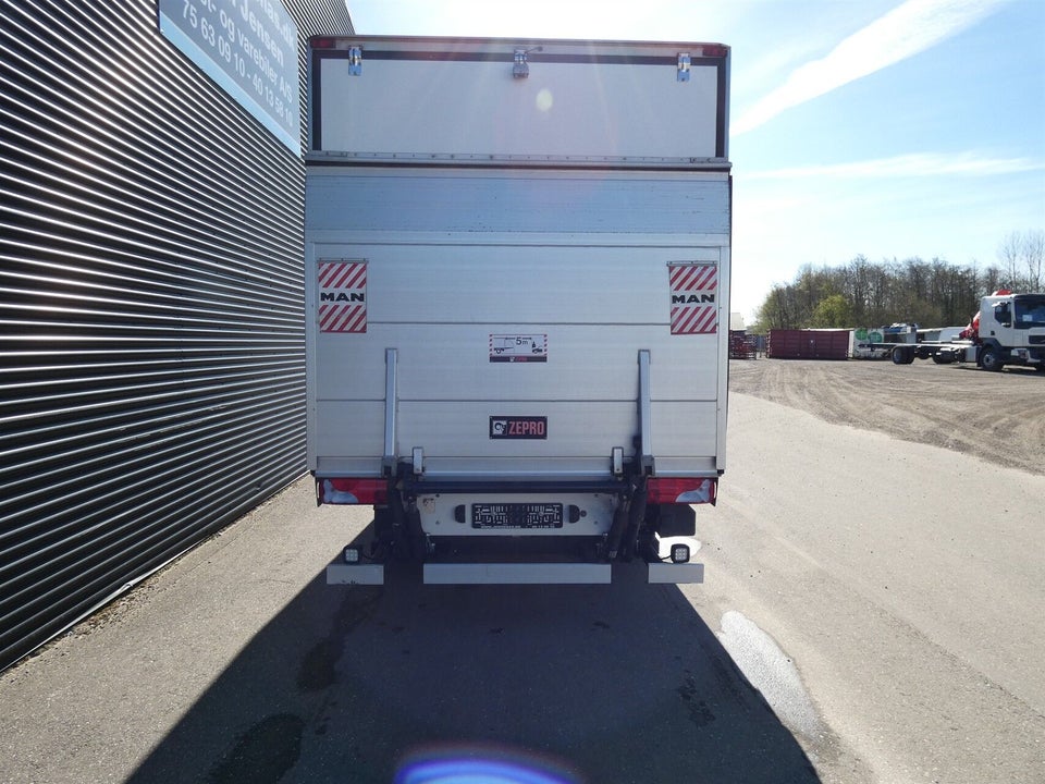 MAN TGE 2,0 3.180 Kølebox m/lift L4 aut. FWD