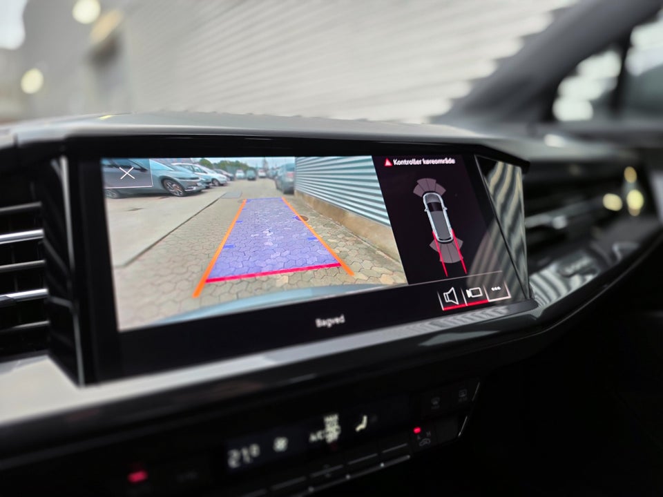 Audi Q4 e-tron 40 S-line 5d