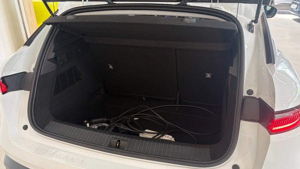 Renault Megane E-Tech 40 Equilibre 5d