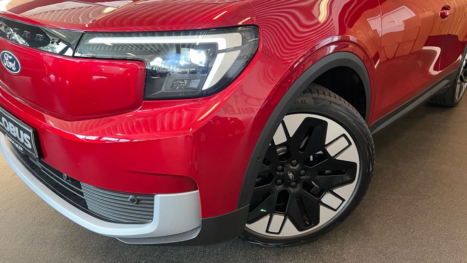 Ford Explorer 77 Premium Extended Range 5d