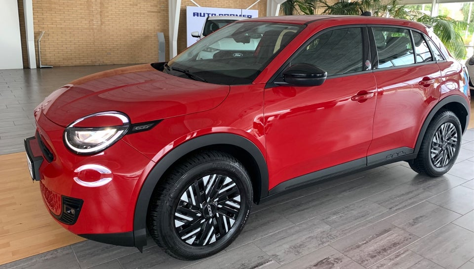 Fiat 600e 54 (RED) 5d