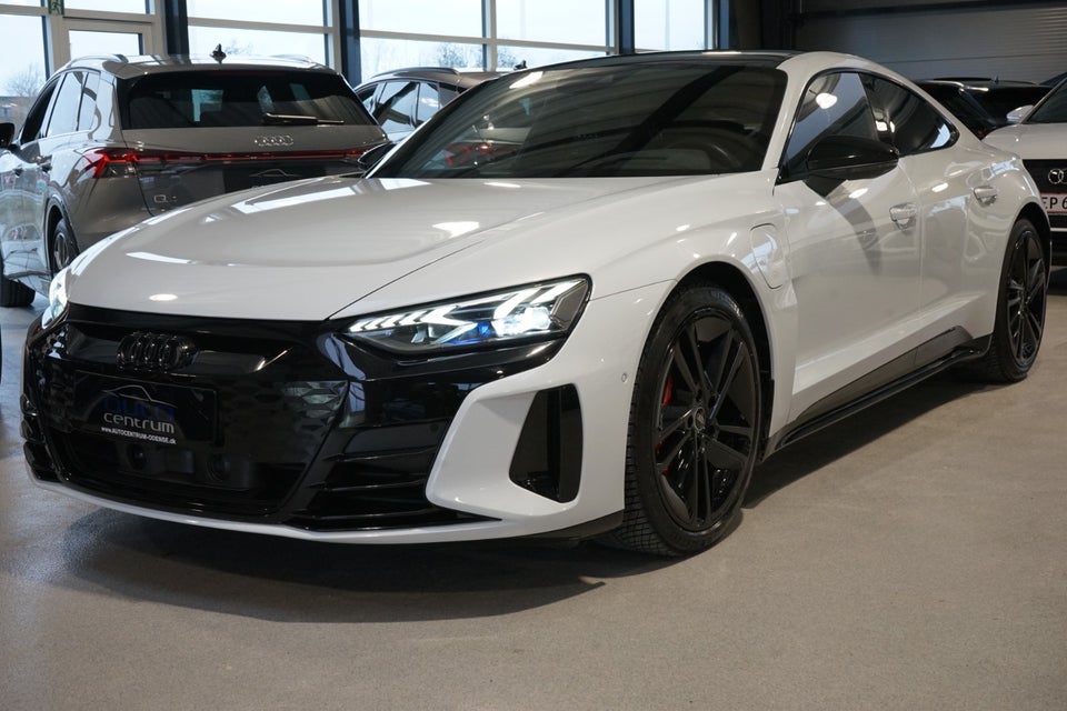 Audi RS e-tron GT quattro 4d