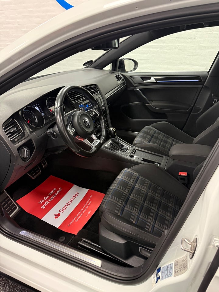 VW Golf VII 1,4 GTE DSG 5d