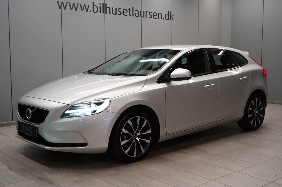 Volvo V40 1,5 T3 152 Dynamic Edition aut. 5d