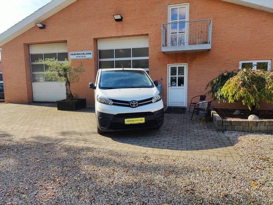 Toyota ProAce 2,0 D 120 Long Comfort 4d