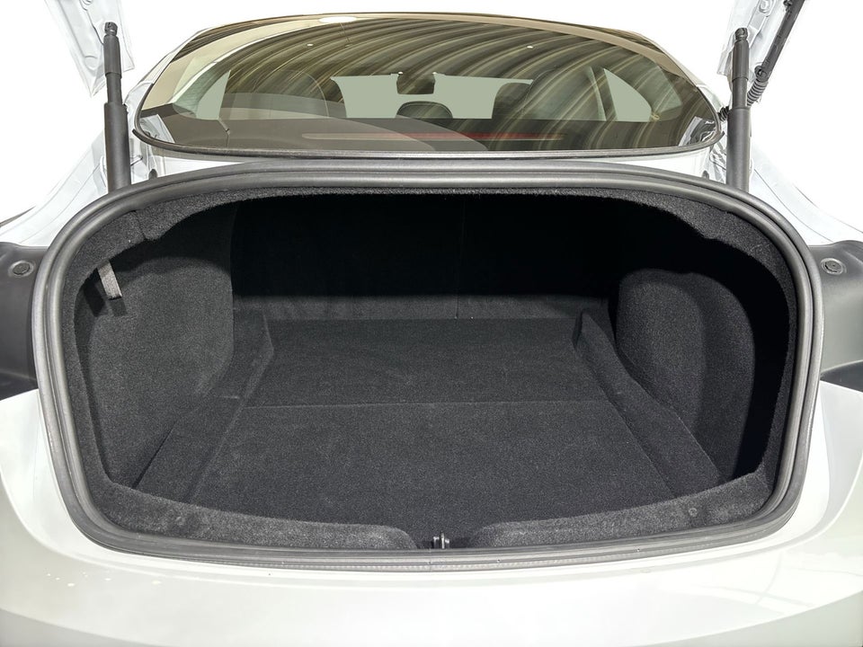 Tesla Model 3 RWD 4d