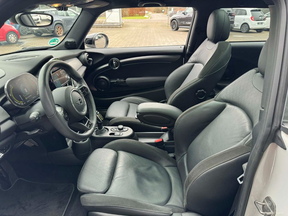 MINI Cooper SE Yours Trim 3d