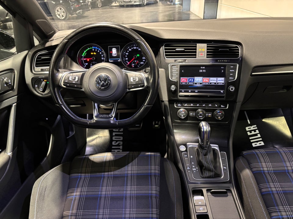 VW Golf VII 1,4 GTE Highline DSG 5d