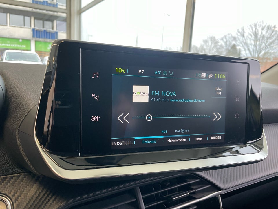 Peugeot e-208 50 Style 5d