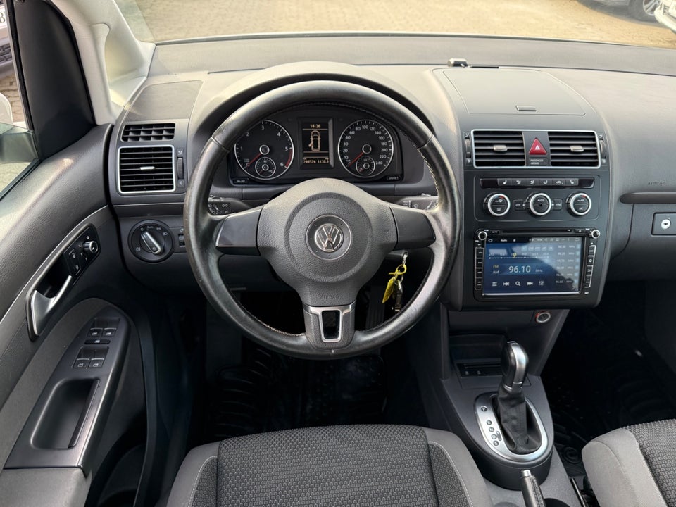 VW Touran 2,0 TDi 140 Comfortline DSG BMT 7prs 5d