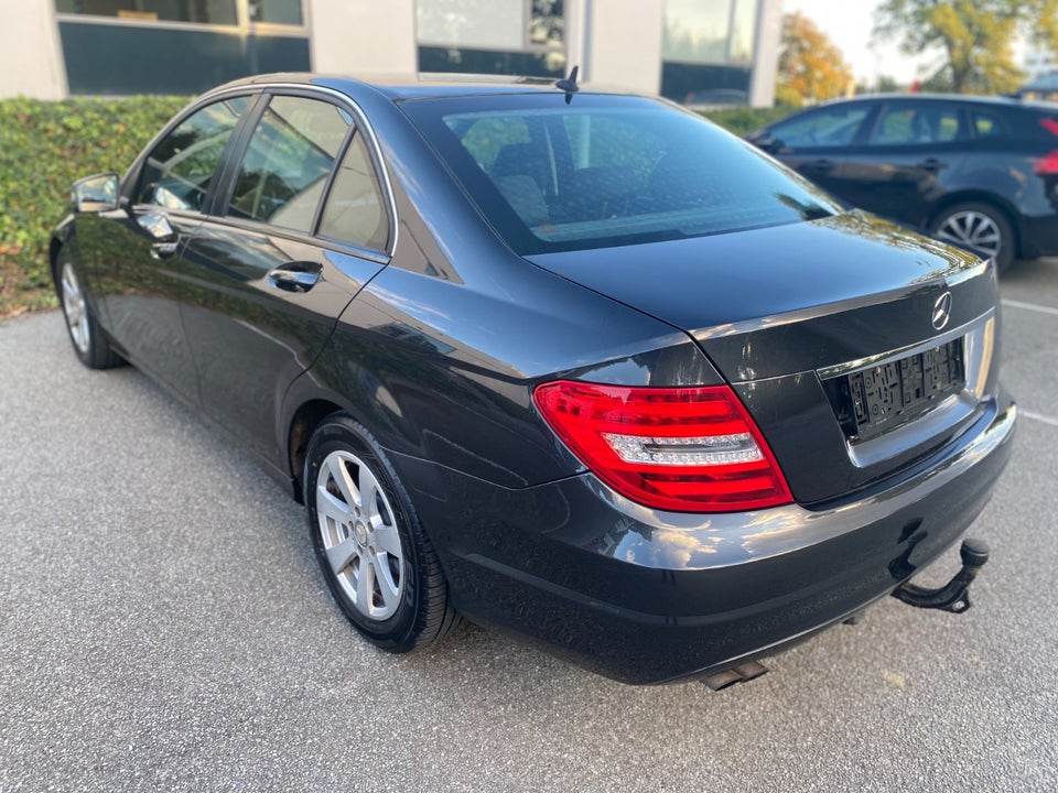 Mercedes C180 2,2 CDi Elegance BE 4d