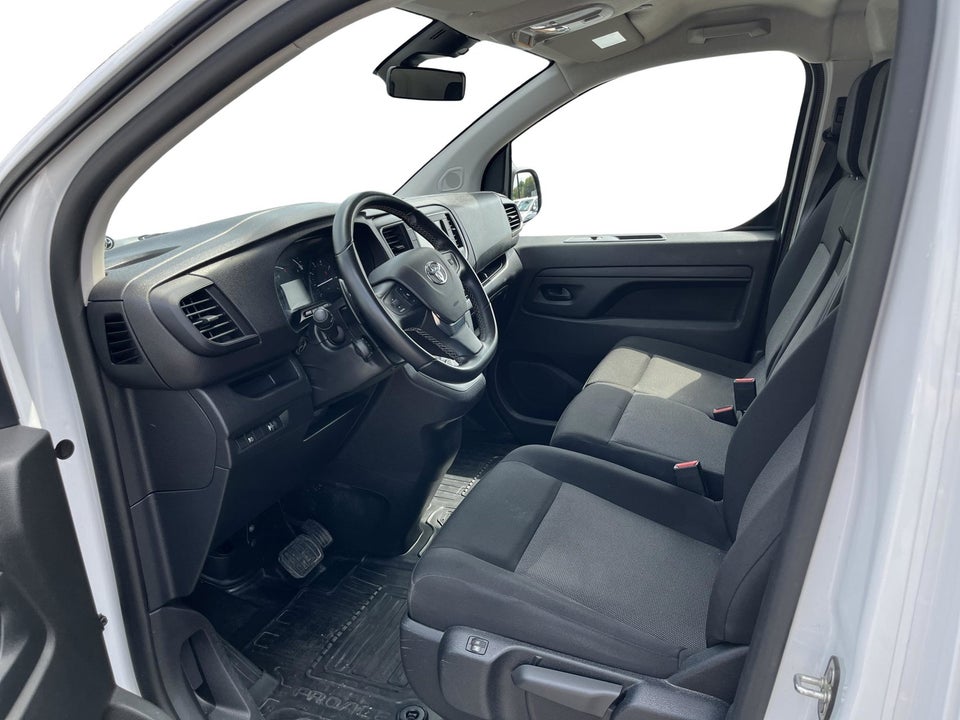 Toyota ProAce 2,0 D 144 Long Comfort Master aut. 4d