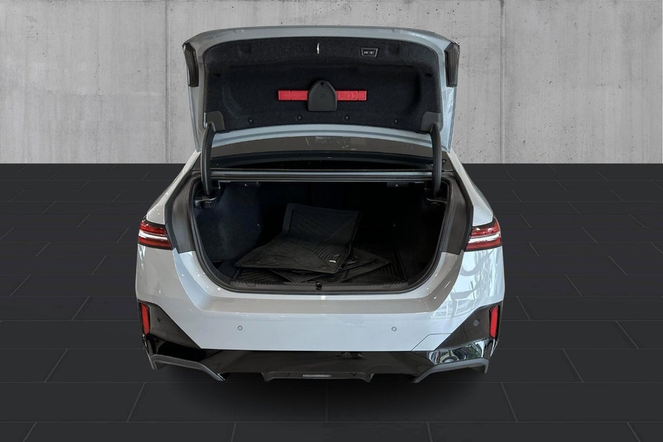 BMW i5 eDrive40 Fully Charged 4d