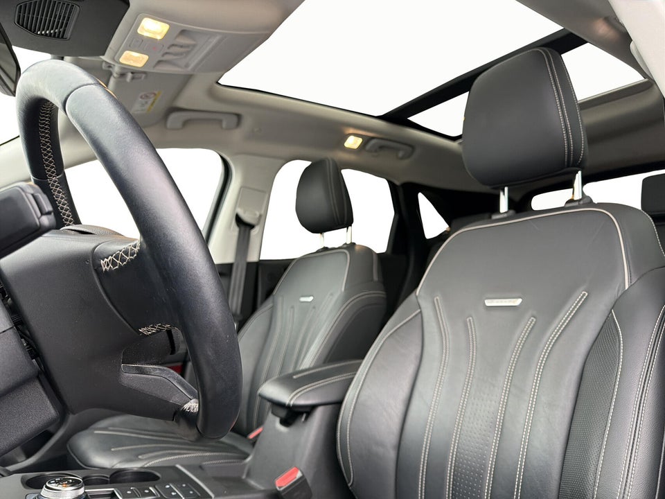 Ford Kuga 2,5 PHEV Vignale CVT 5d