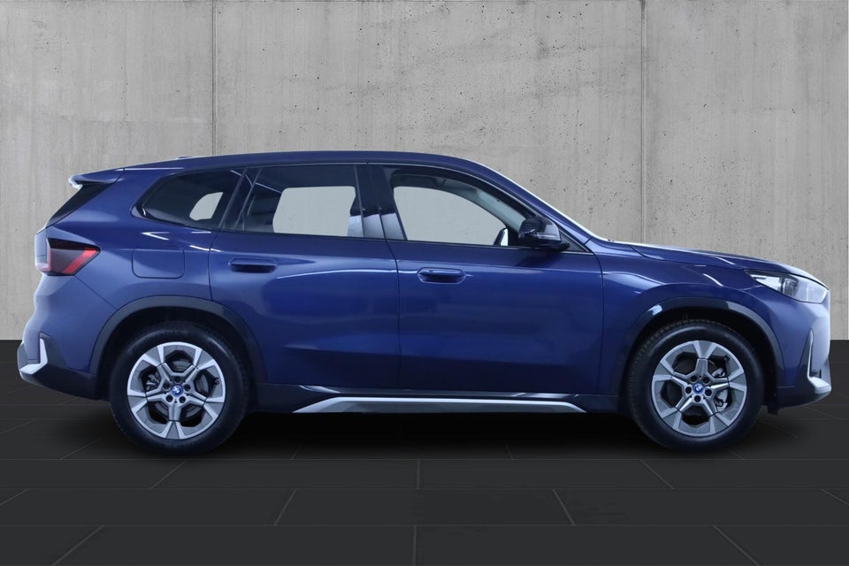 BMW iX1 eDrive20 X-Line 5d