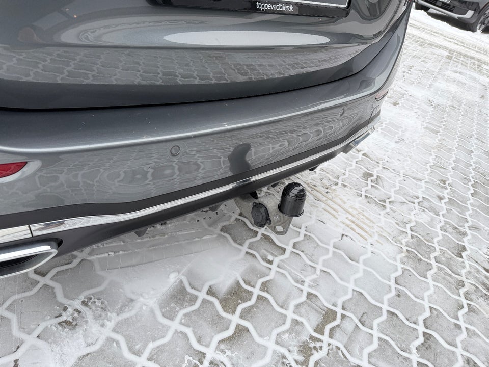 Mercedes C300 e 2,0 AMG Line stc. aut. 5d