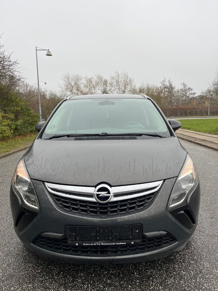 Opel Zafira Tourer 1,6 CDTi 136 Cosmo 7prs 5d