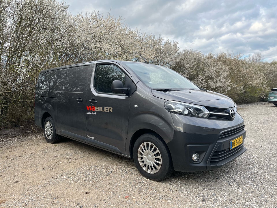 Toyota ProAce 2,0 D 144 Long Comfort Master aut. 4d