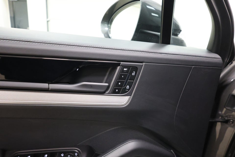 Porsche Cayenne 3,0 E-Hybrid Tiptr. 5d