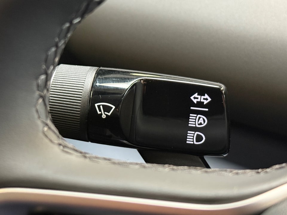 Volvo EX30 Standard Range Plus 5d