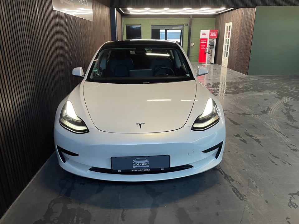 Tesla Model 3 Standard Range+ RWD 4d
