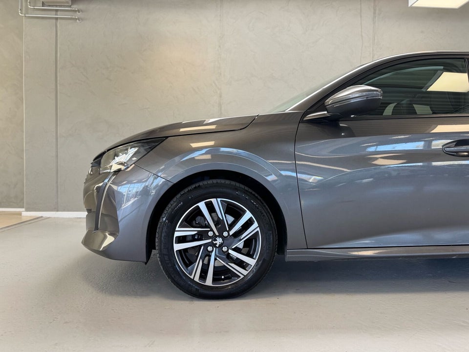 Peugeot 208 1,2 PureTech 100 Allure Sky 5d