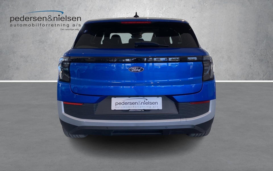 Ford Explorer 77 Premium Extended Range 5d