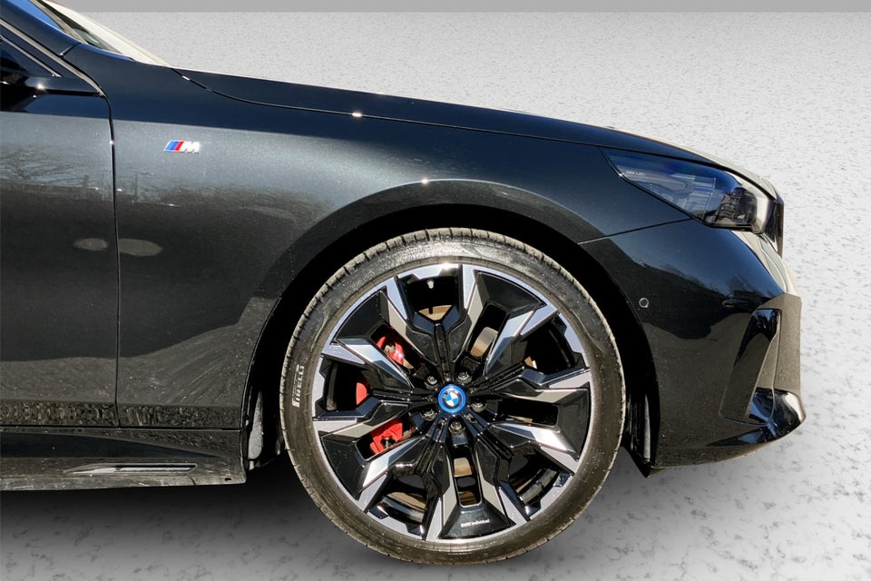 BMW i5 eDrive40 Fully Charged M-Sport 4d