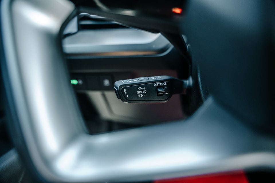 Audi Q4 e-tron 40 S-line 5d