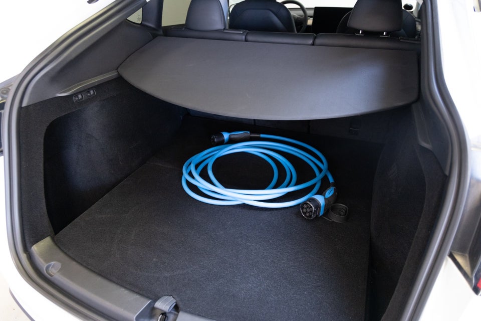 Tesla Model Y Long Range AWD 5d