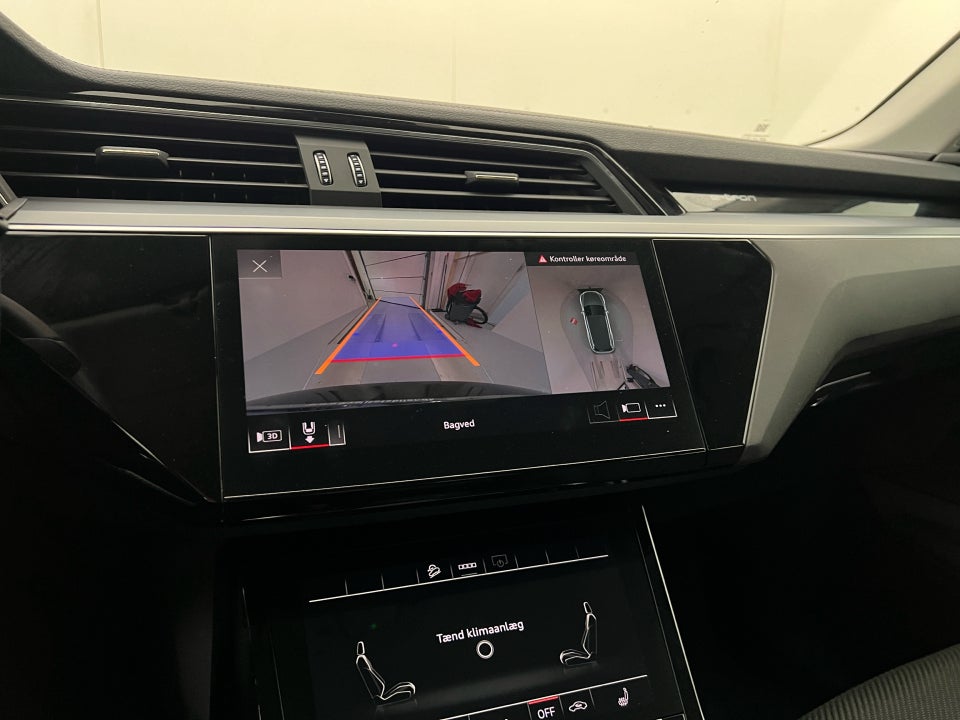 Audi e-tron 55 S-line Prestige quattro 5d