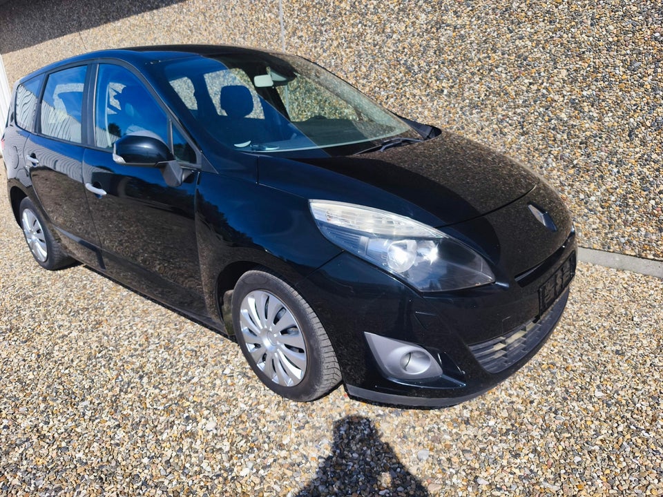 Renault Grand Scenic III 1,9 dCi 130 Dynamique 7prs 5d