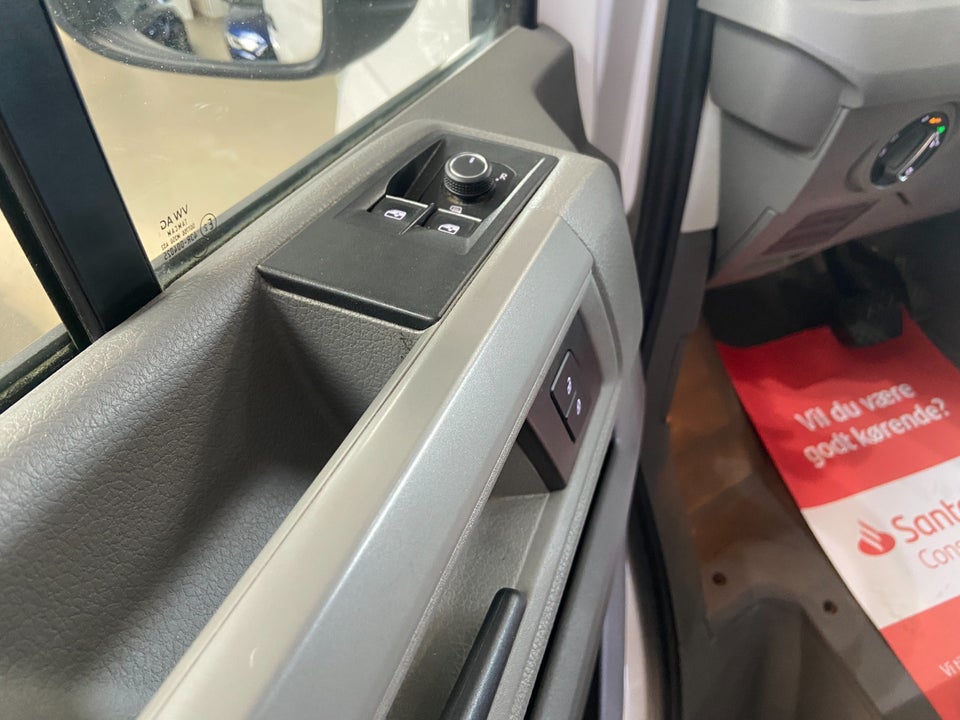 VW Crafter 35 2,0 TDi 177 Kassevogn L3H3 aut.