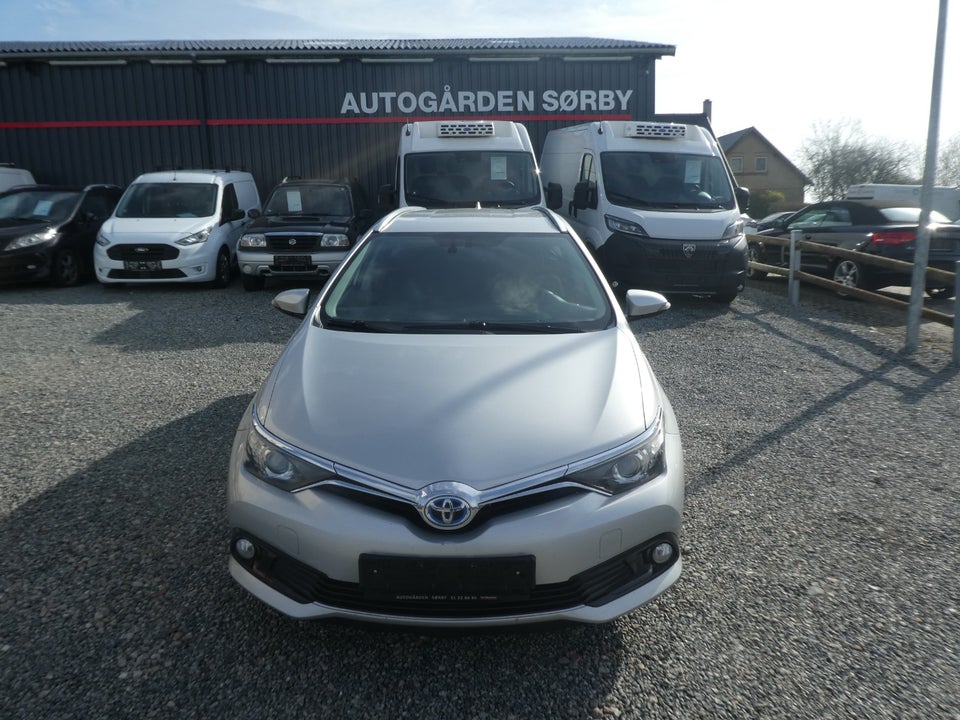 Toyota Auris 1,8 Hybrid H2 Comfort Touring Sports CVT 5d