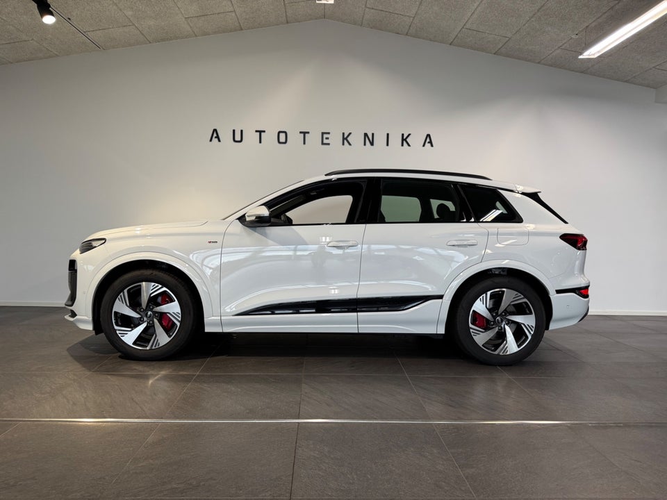 Audi Q6 e-tron S-line quattro 5d