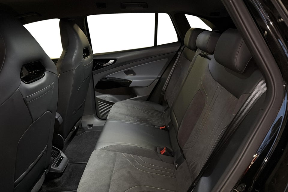 VW ID.4 77 Style 4Motion 5d