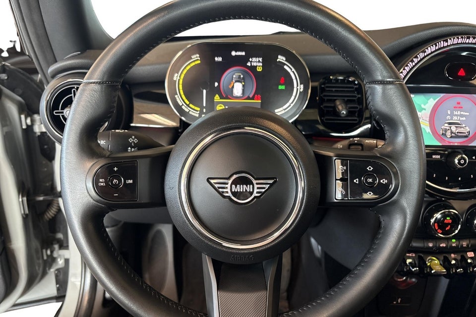 MINI Cooper SE Classic Trim 3d